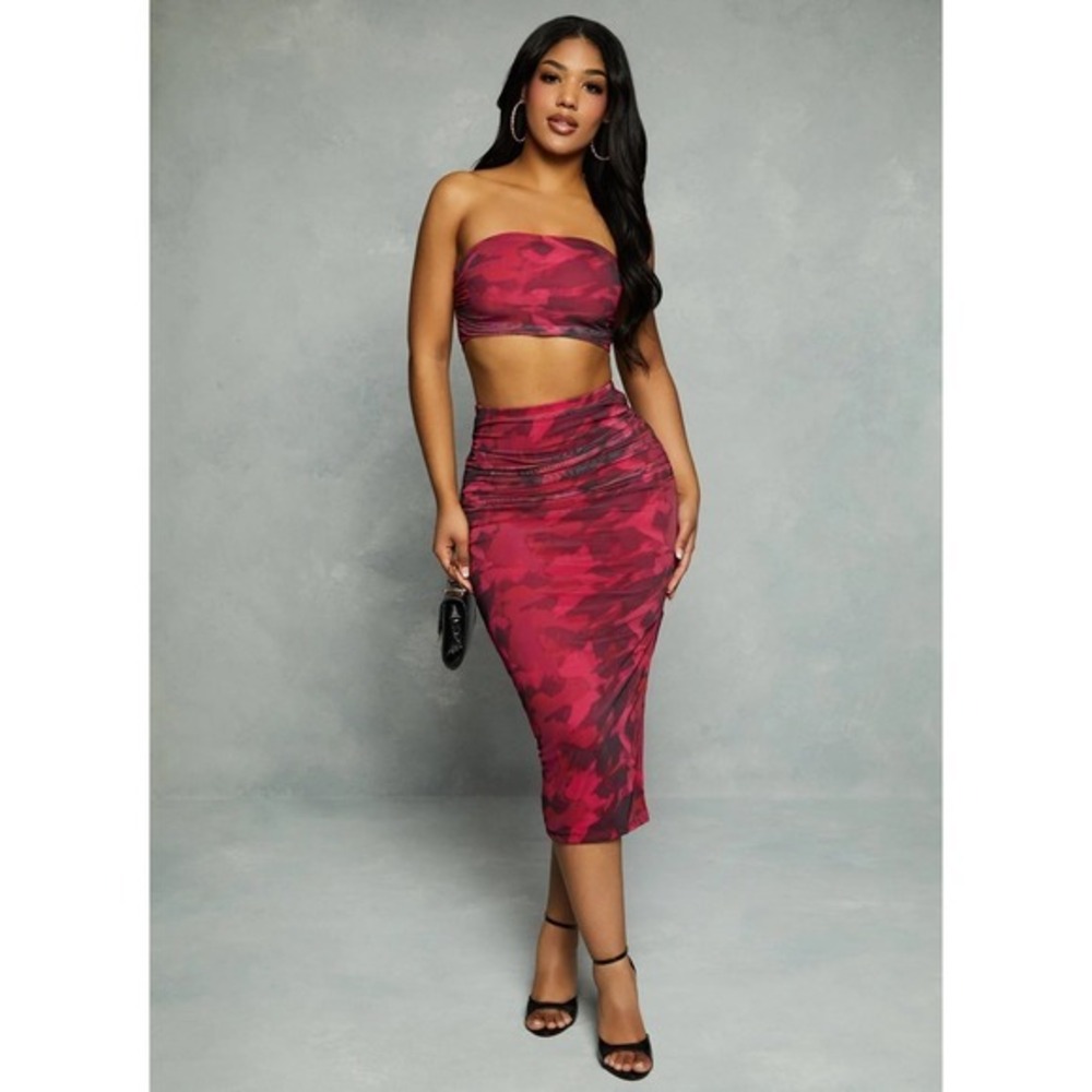 Almost Famous Women Large Ruched Red Midi Skirt Aesthetic Ruffles Lightweight‎